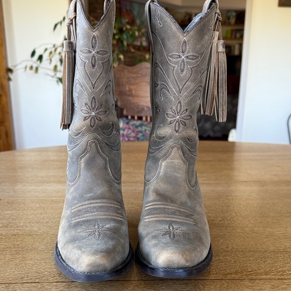 Ariat Greyish-tan Suede Embroidered Heeled Boots - Picture 5 of 13